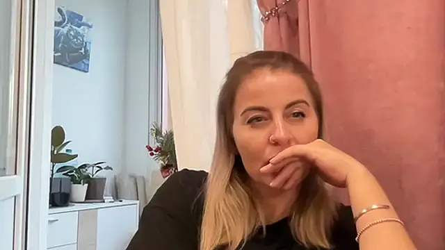 Miravynn online show from 1, 4, 2026