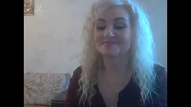 Snapshot of LadySexyBlond chatting on 3, 4, 2026 LadySexyBlond online show from 3, 4, 2026