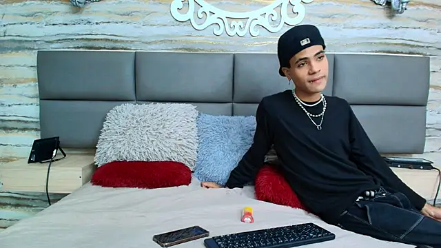 Lovers 21 online show from 2, 10, 2025