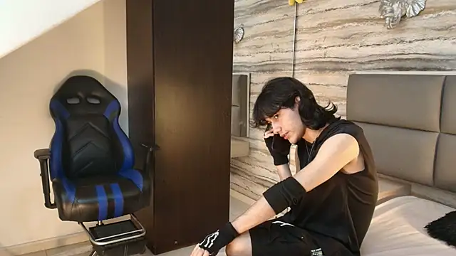 Snapshot of Lovers_21 chatting on 1, 2, 2026 Lovers 21 online show from 1, 2, 2026