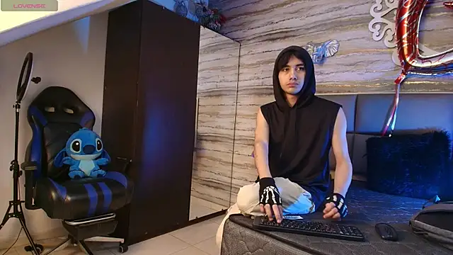 Snapshot of Lovers_21 chatting on 19, 2, 2026 Lovers 21 online show from 19, 2, 2026