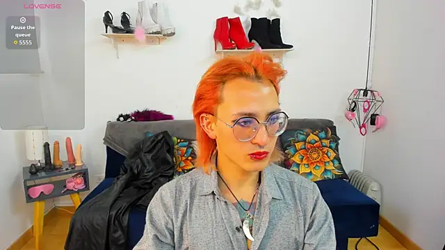 Moon Fox online show from 3, 11, 2025