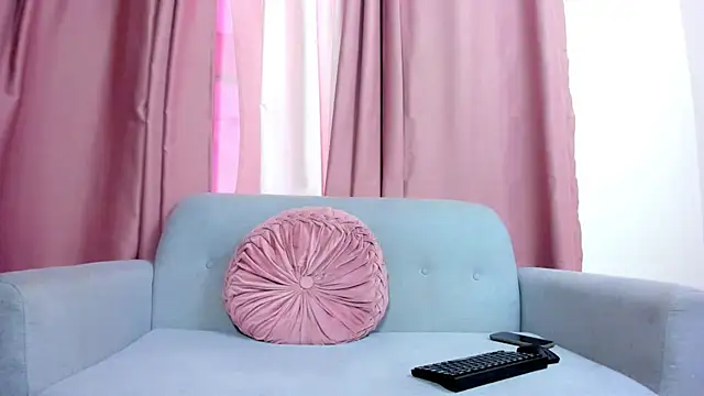 royal fantasy online show from 1, 10, 2025