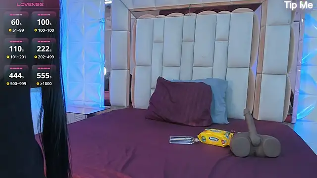 Sarah Adamss online show from 12, 11, 2025