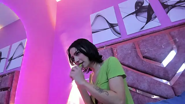 samantaa liov online show from 7, 11, 2025