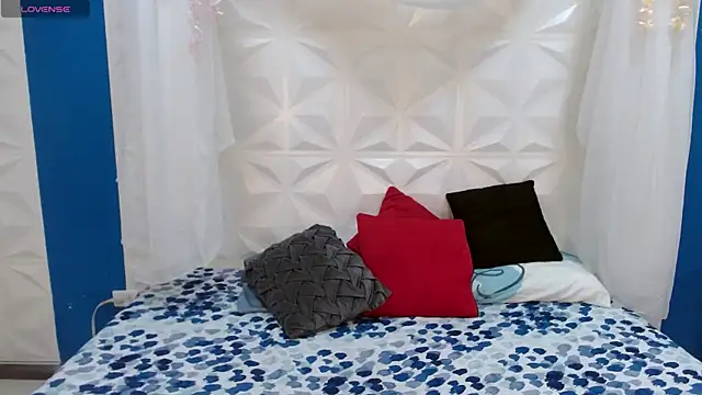 adisson petite1 online show from 4, 12, 2025