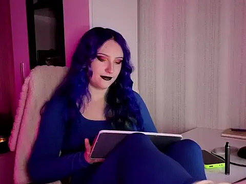 Snapshot of violet-siren-x chatting on 3, 4, 2026 violet-siren-x online show from 3, 4, 2026