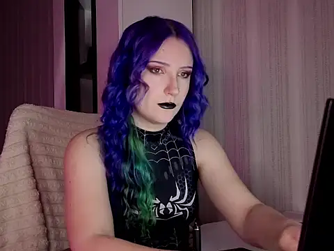 Snapshot of violet-siren-x chatting on 10, 4, 2026 violet-siren-x online show from 10, 4, 2026