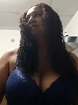 Snapshot of MEYBELLATINA chatting on 27, 9, 2025 MEYBELLATINA online show from 27, 9, 2025