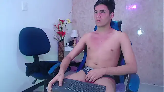 Aaron Foxxx online show from 10, 10, 2025