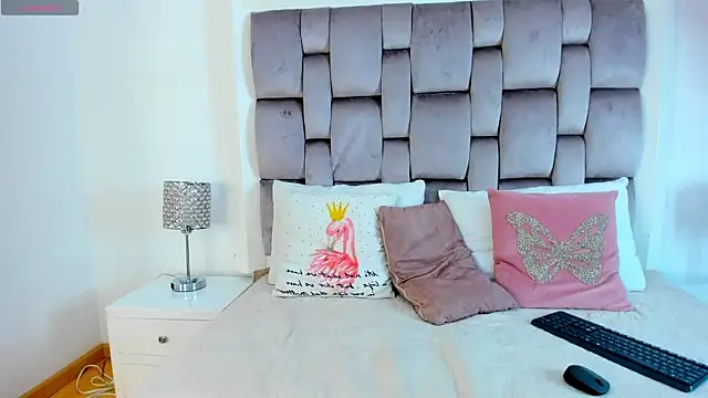 ChikiBom28 online show from 12, 10, 2025