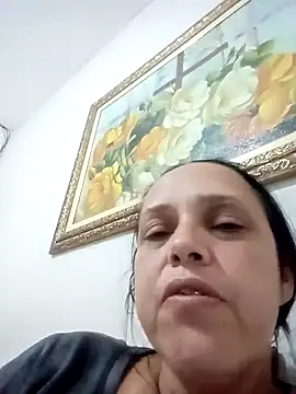 Crisribeiro online show from 2, 10, 2025