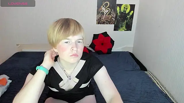 Cattie w  online show from 4, 11, 2025