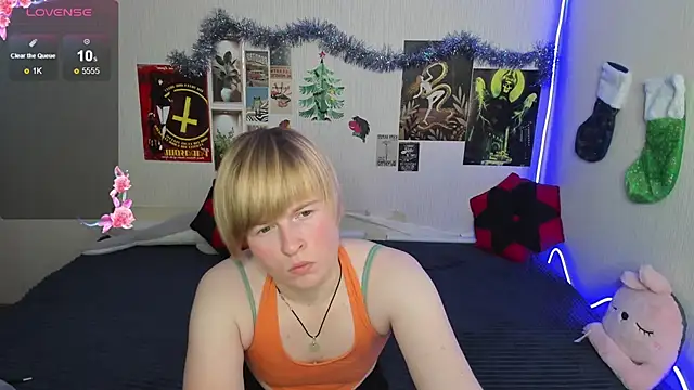 Cattie w  online show from 8, 1, 2026