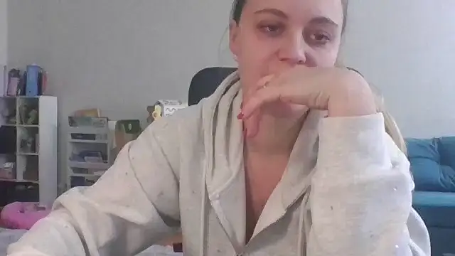 Cynoraye online show from 9, 2, 2026