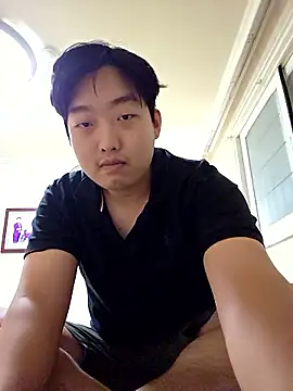 Snapshot of inkwon21 chatting on 5, 10, 2025 inkwon21 online show from 5, 10, 2025