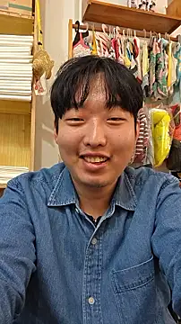 Snapshot of inkwon21 chatting on 12, 10, 2025 inkwon21 online show from 12, 10, 2025
