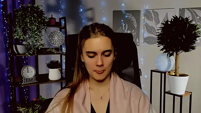 JuneWoods online show from 19, 12, 2025