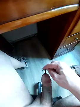 azery27000 online show from 17, 12, 2025