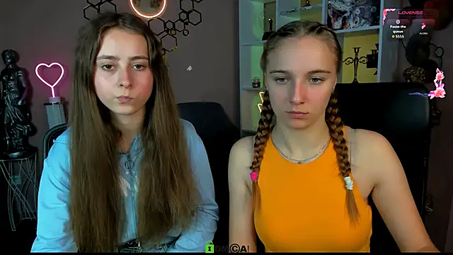 Snapshot of rebecca_smile chatting on 17, 10, 2025 rebecca smile online show from 17, 10, 2025