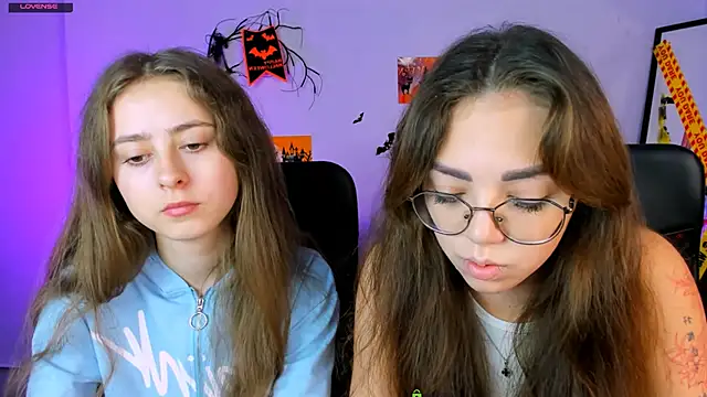 Snapshot of rebecca_smile chatting on 22, 10, 2025 rebecca smile online show from 22, 10, 2025