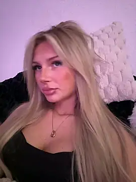 blondeeee online show from 21, 4, 2026