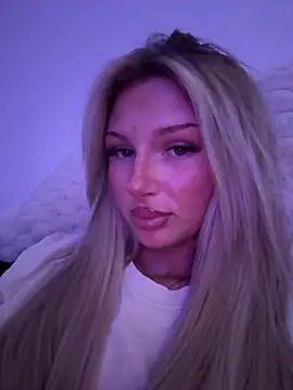 blondeeee online show from 27, 4, 2026