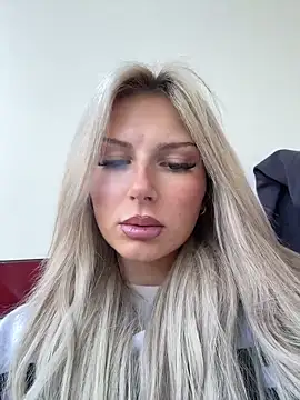 blondeeee online show from 28, 4, 2026