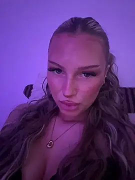 blondeeee online show from 3, 7, 2026
