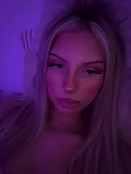 blondeeee online show from 20, 7, 2026