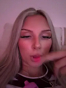 blondeeee online show from 21, 7, 2026