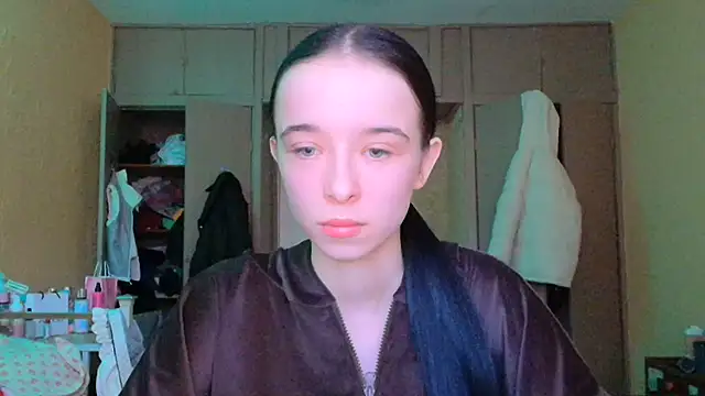 Emilia Light online show from 5, 3, 2026