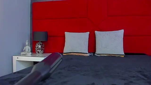 ashlye collins online show from 9, 10, 2025