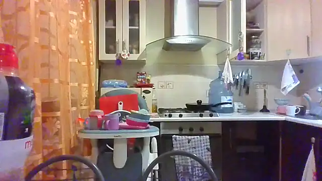 QueenMomyS online show from 18, 10, 2025