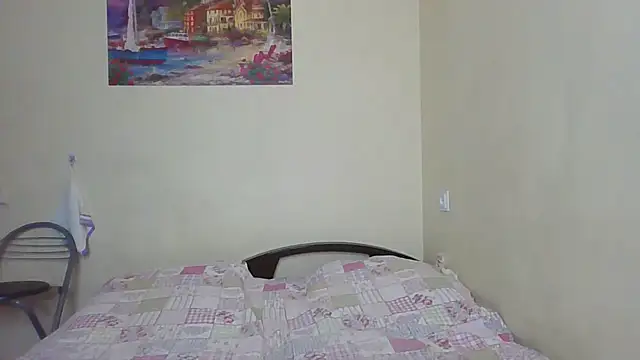 QueenMomyS online show from 2, 2, 2026