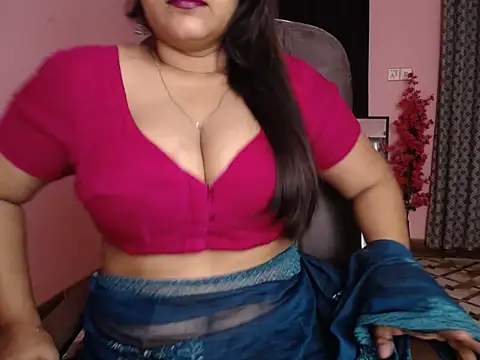 Snapshot of Queen_Homaira chatting on 3, 10, 2025 Queen Homaira online show from 3, 10, 2025