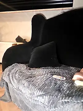 WhimsicalBirdette online show from 15, 4, 2026