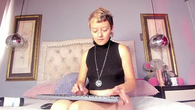 Baby Punk1 online show from 13, 10, 2025