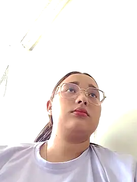 Snapshot of young_dairy01 chatting on 30, 9, 2025 young dairy01 online show from 30, 9, 2025