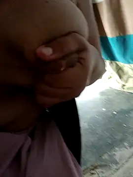 Snapshot of young_dairy01 chatting on 10, 10, 2025 young dairy01 online show from 10, 10, 2025