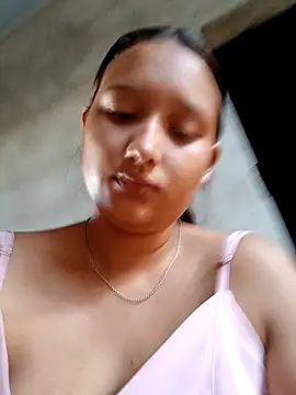 Snapshot of young_dairy01 chatting on 18, 10, 2025 young dairy01 online show from 18, 10, 2025