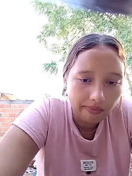 Snapshot of young_dairy01 chatting on 24, 10, 2025 young dairy01 online show from 24, 10, 2025