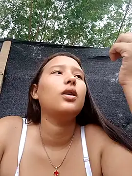 Snapshot of young_dairy01 chatting on 25, 10, 2025 young dairy01 online show from 25, 10, 2025