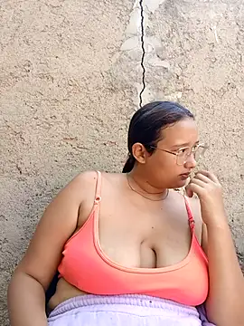 Snapshot of young_dairy01 chatting on 3, 11, 2025 young dairy01 online show from 3, 11, 2025