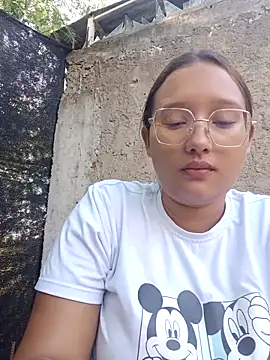 Snapshot of young_dairy01 chatting on 18, 11, 2025 young dairy01 online show from 18, 11, 2025