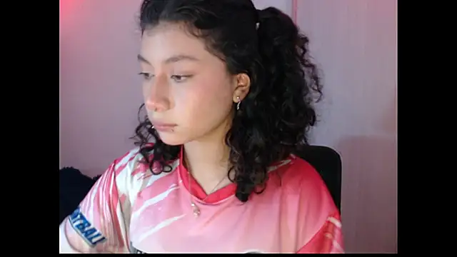 Ivonnybonn online show from 4, 11, 2025