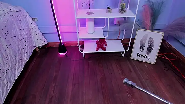 Snapshot of KathiaSaenz_ chatting on 3, 12, 2025 KathiaSaenz online show from 3, 12, 2025