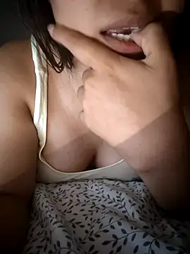 Snapshot of Estrella_2014 chatting on 27, 9, 2025 Estrella 2014 online show from 27, 9, 2025