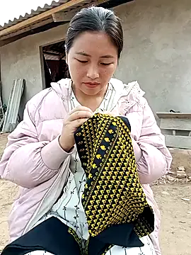 buddy-sexy online show from 2, 3, 2026