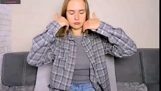 LilMary  online show from 7, 11, 2025